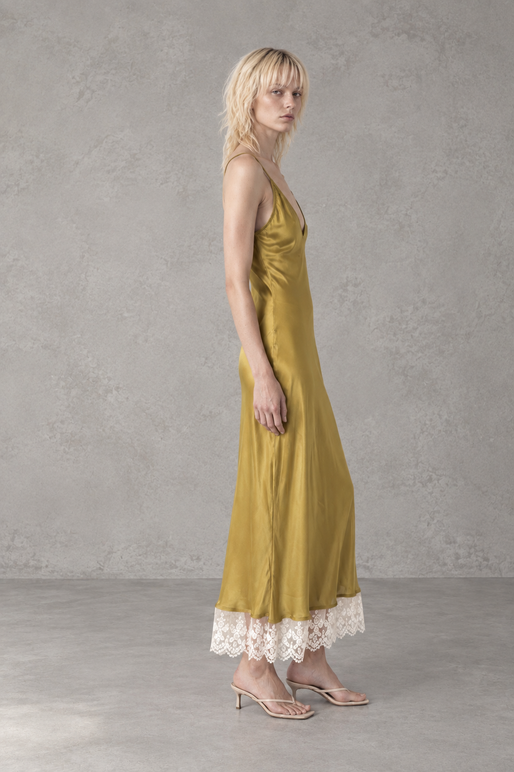 RENDA DRESS